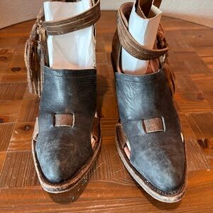 Miss Macie leather Black and Brown closed-Toe Ankle Boots